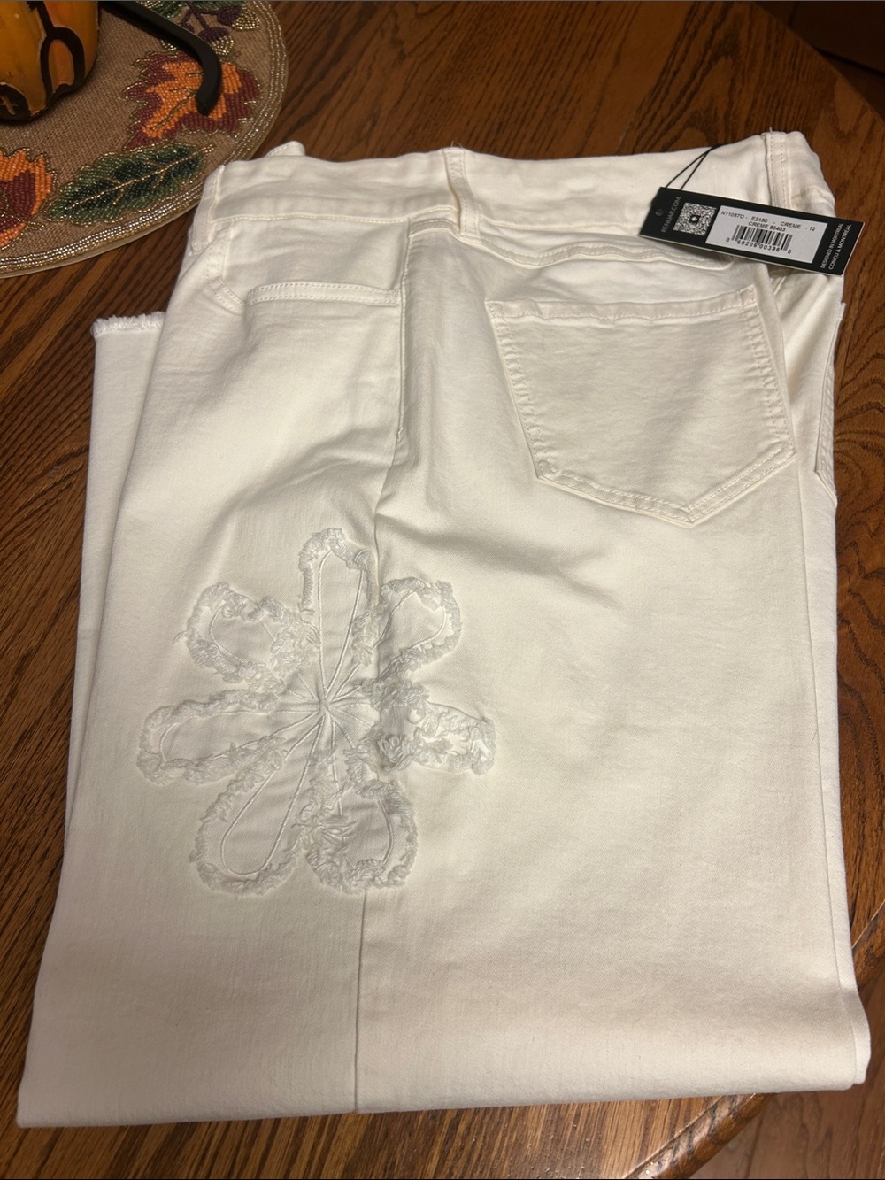 Renuar Cream (almost white) Cropped Wide Leg Jeans with Floral Appliqués